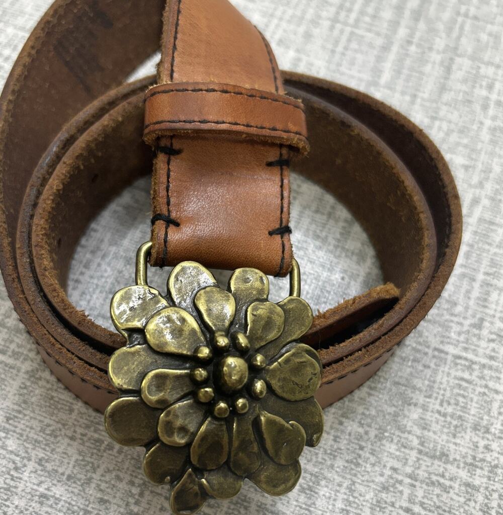 American Eagle Brown Genuine Leather Belt - Flower Buckle - Women's Size 32
